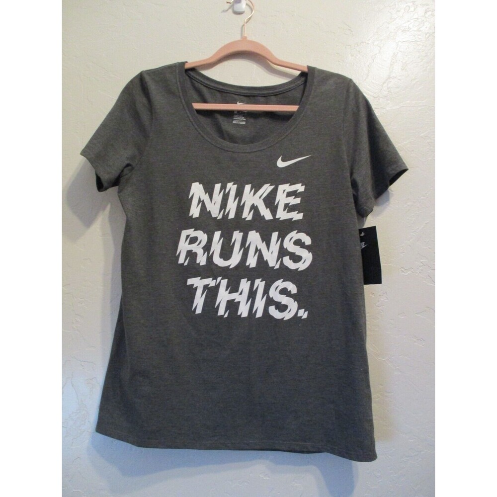 Nike Womens Sz M Crew Neck T-Shirt Athletic Cut Gray Casual Graphic Tee